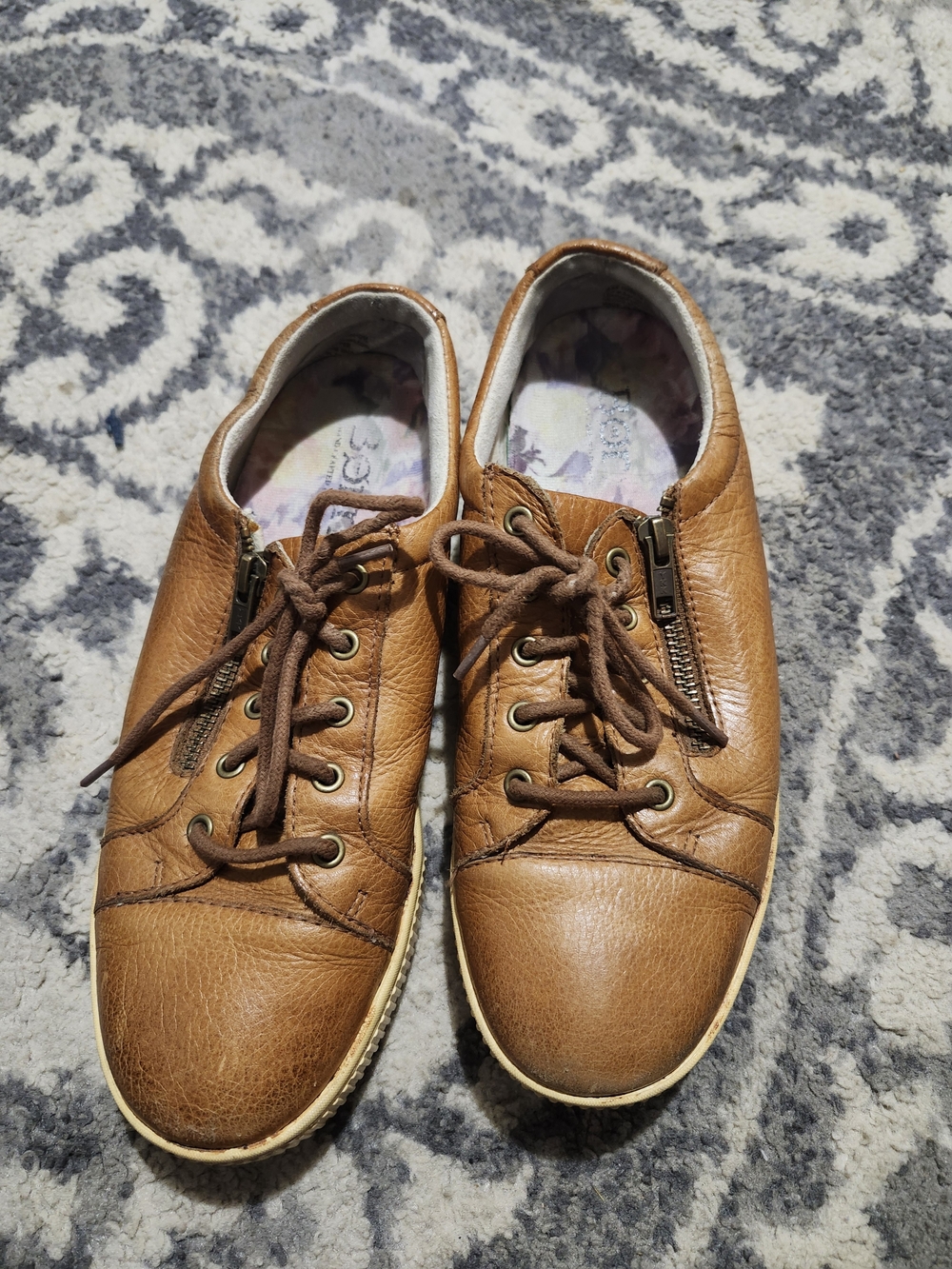 Born Women’s Tan Leather Lace-Up Slip-On Sneakers